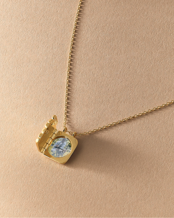 How To Style: Gold Lockets
