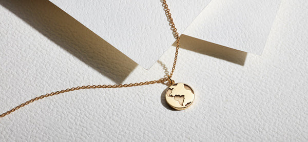 Gold Pendant Necklaces