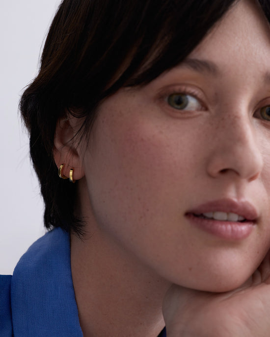 Gold Stilla Mini Huggie Earrings