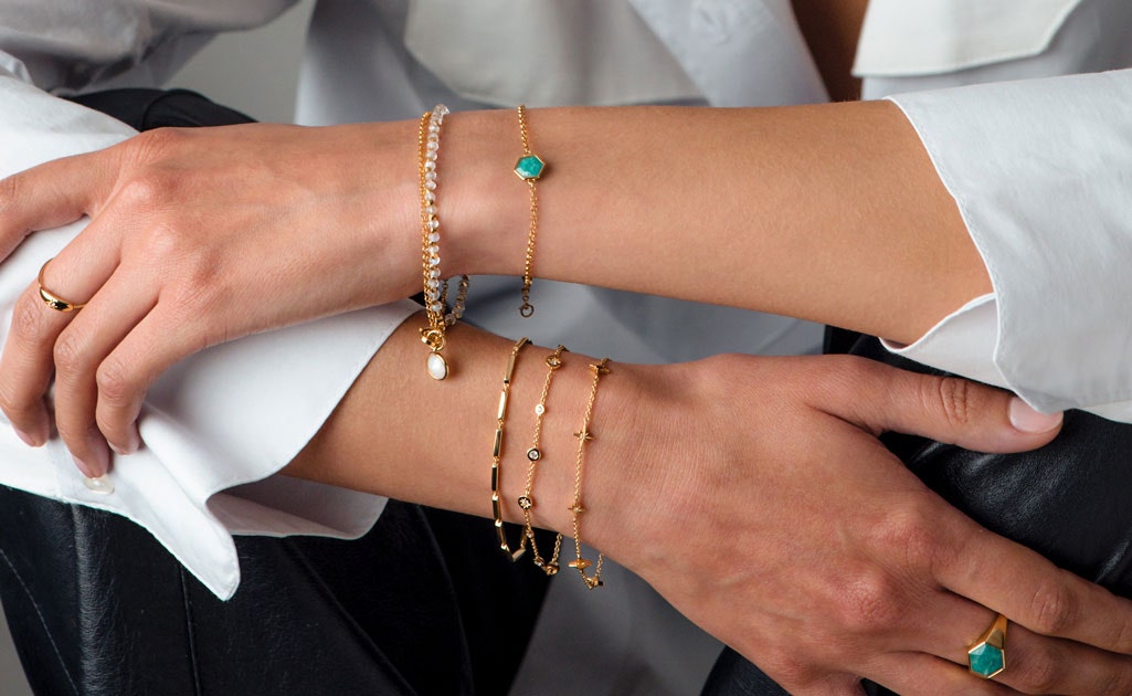 HOW TO STACK: BRACELETS