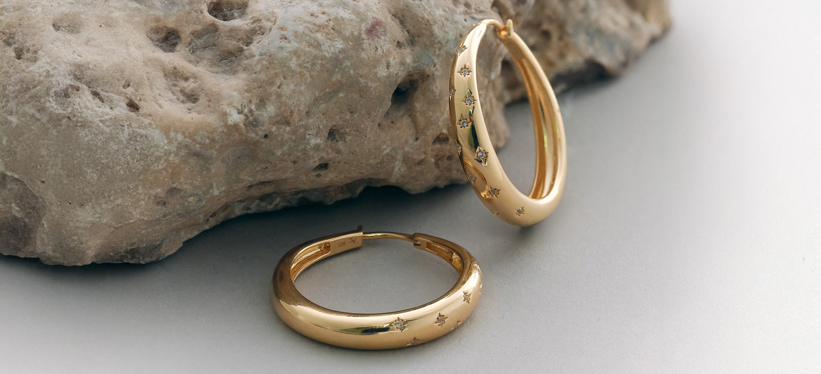 Gold Earrings in Solid Gold and 18k Yellow Gold Plated