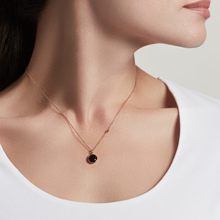 Gold Stilla Black Onyx Pendant Necklace