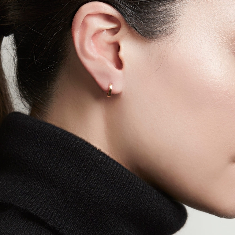 Mini Stilla Single Hoop Earring