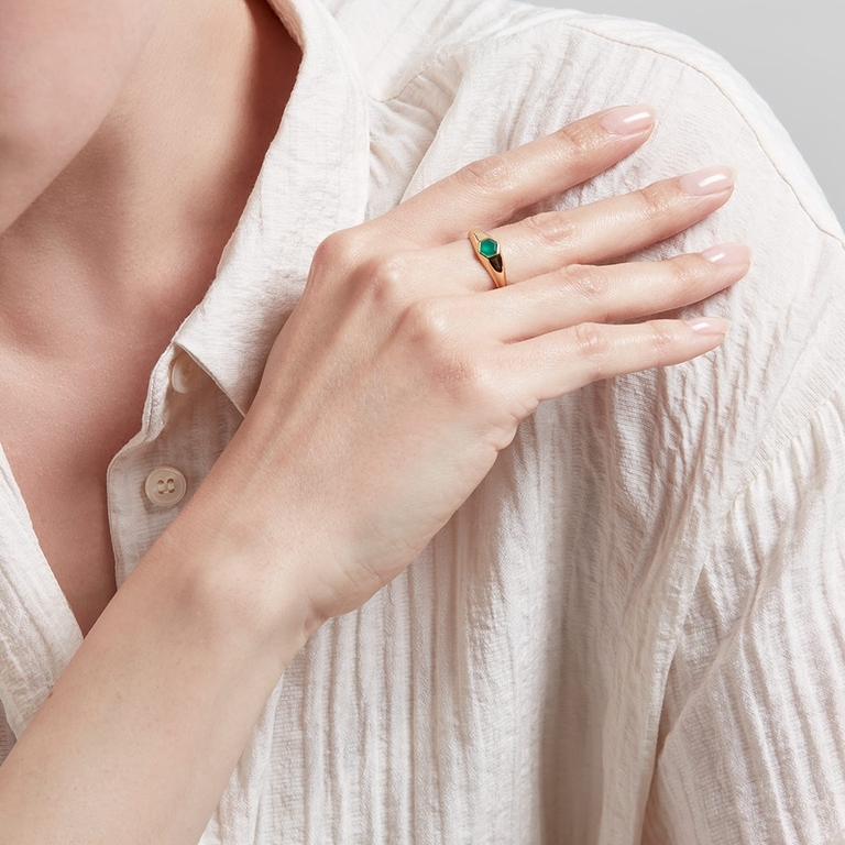 Mini Deco Green Agate Signet Ring in Yellow Gold Vermeil | Yellow Gold Vermeil | Astley Clarke London