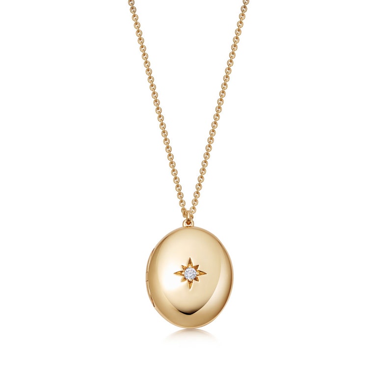 Medium Biography Oval Locket necklace IN YELLOW GOLD VERMEIL