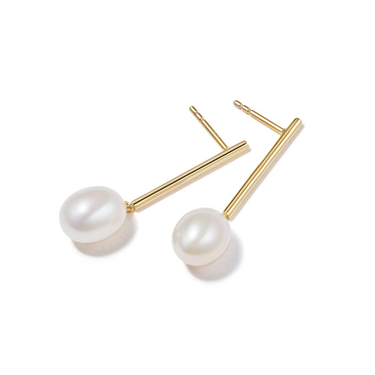 Biography Pearl Drop Studs in Yellow Gold Vermeil