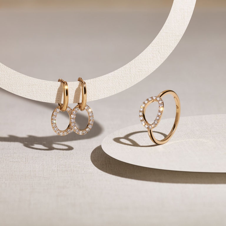 Halo Ring in Yellow Gold | 14ct Gold Jewellery | Astley Clarke London