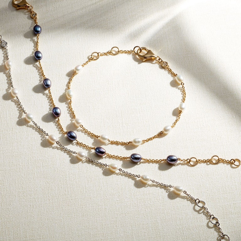 Pearl Biography Chain Bracelet in Yellow Gold Vermeil | Astley Clarke