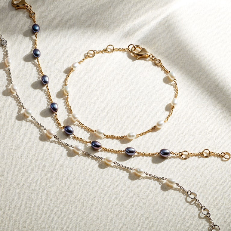 Peacock Pearl Biography Chain Bracelet in Yellow Gold Vermeil | Astley Clarke