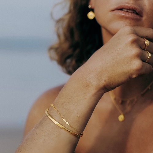 Gold Deco Arrow Station Bracelet