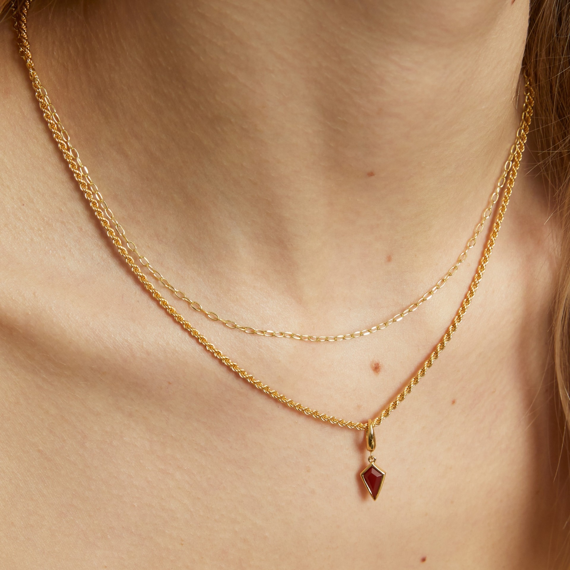 Red stone pendant set shop