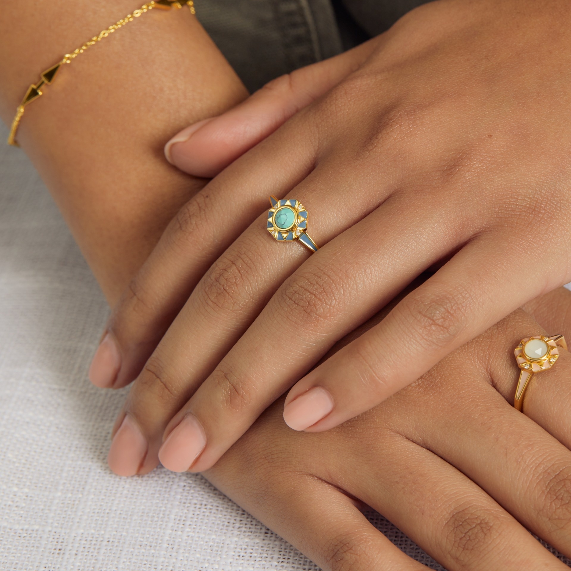 Turquoise enamel ring deals