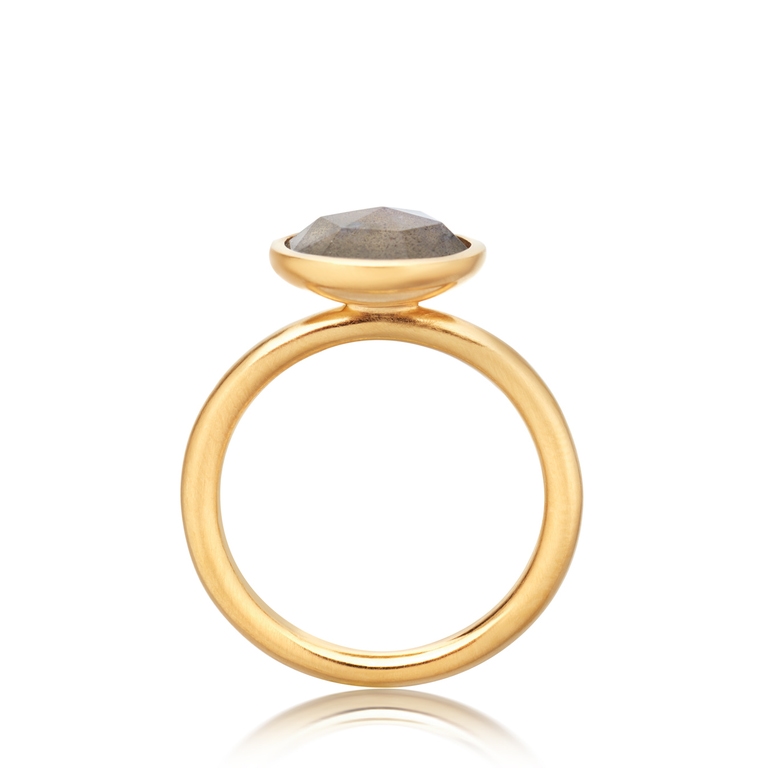 Round Labradorite Stilla Ring in Yellow Gold Vermeil