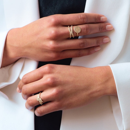 Comet Flare Diamond Ring in Yellow Gold