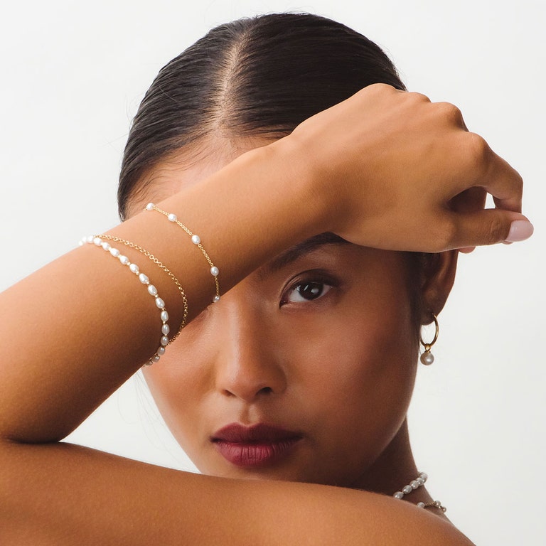 Pearl Biography Chain Bracelet in Yellow Gold Vermeil | Astley Clarke