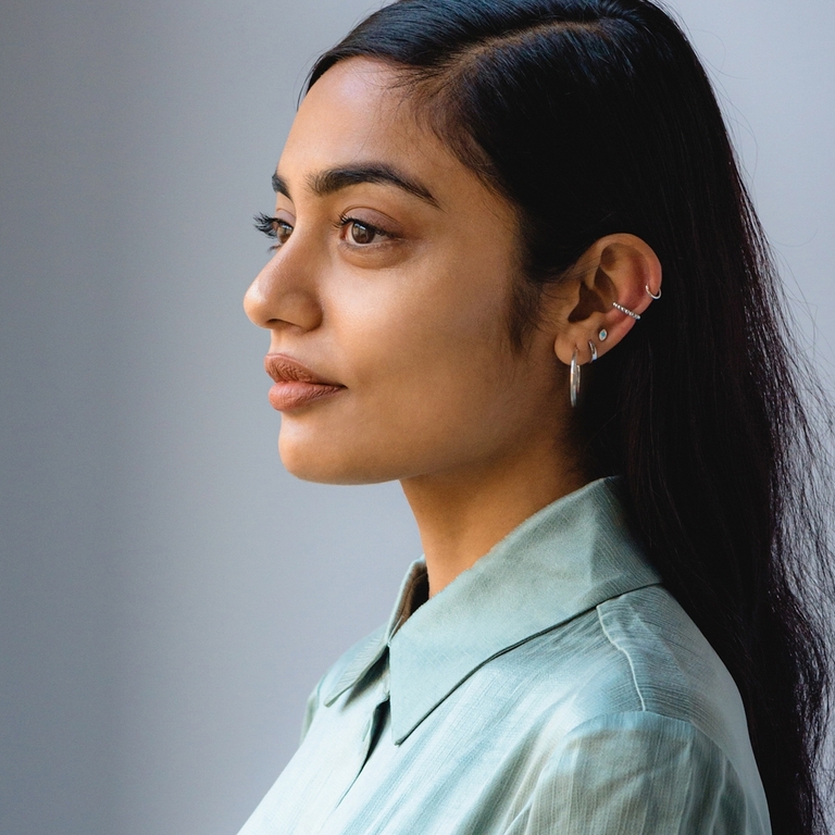 Mini Stilla Hoop Earrings in Sterling Silver