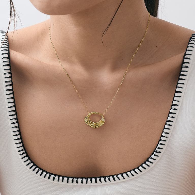 Gold Raye Pendant Necklace