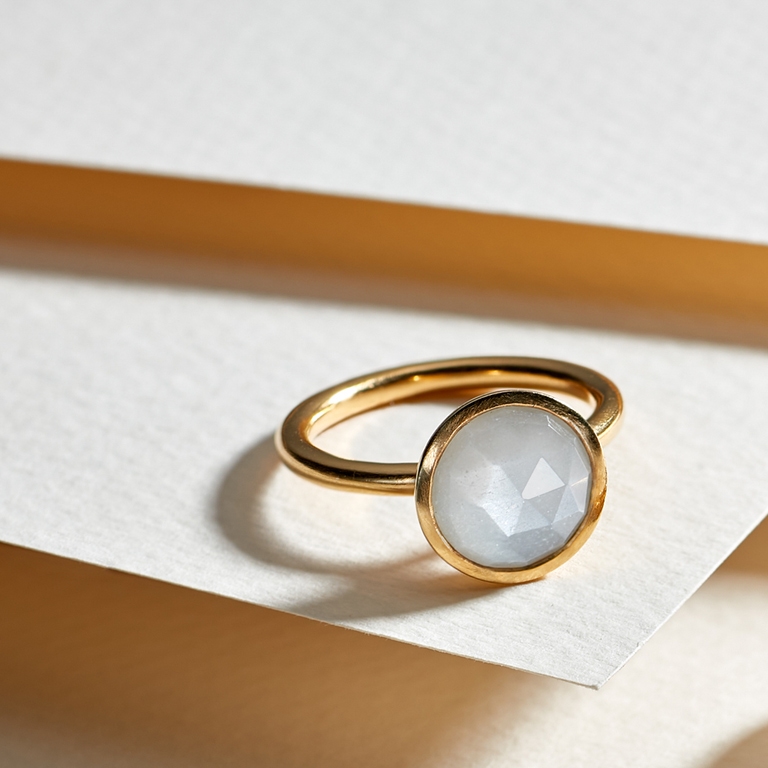 Gold Stilla Large Moonstone Ring 