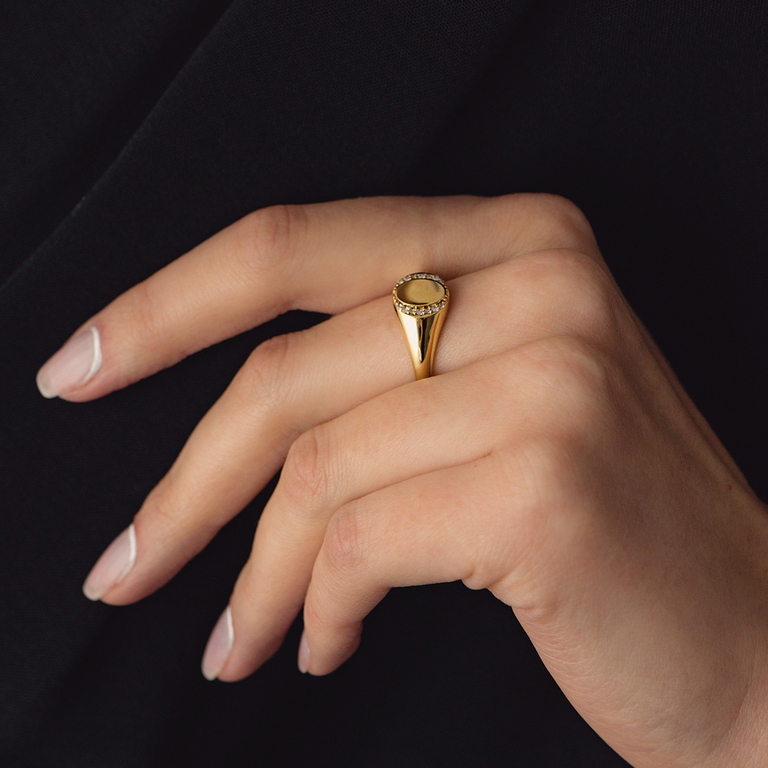 18ct yellow gold vermeil signet ring