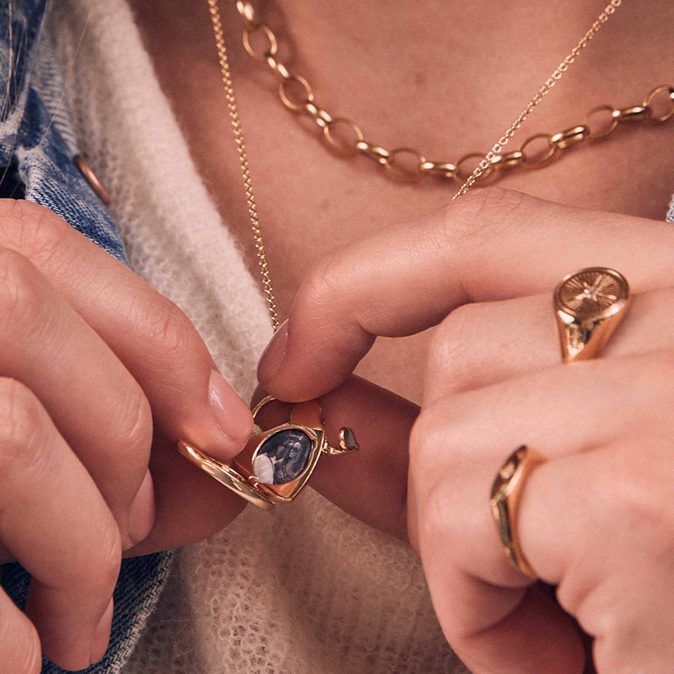 LOCKETS & GIFTS