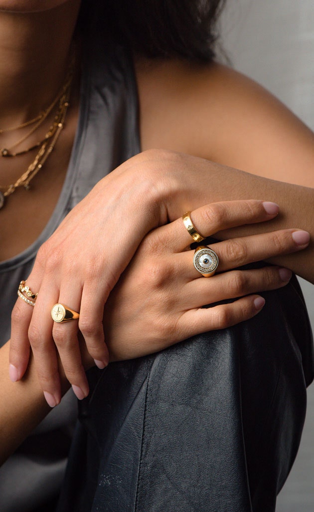 chunky gold ring stack