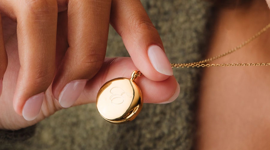 locket engravaing