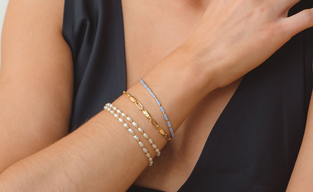 Gold Stacking Braclets