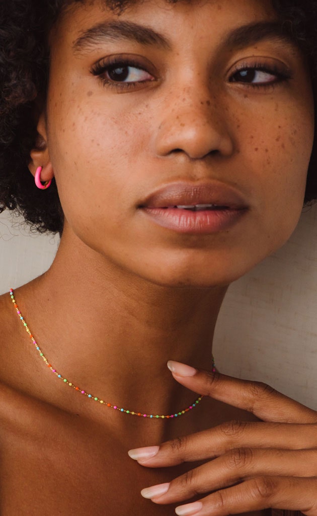 NEON CHOKER NECKLACE AND PINK HUGGIE HOOP EARRINGS