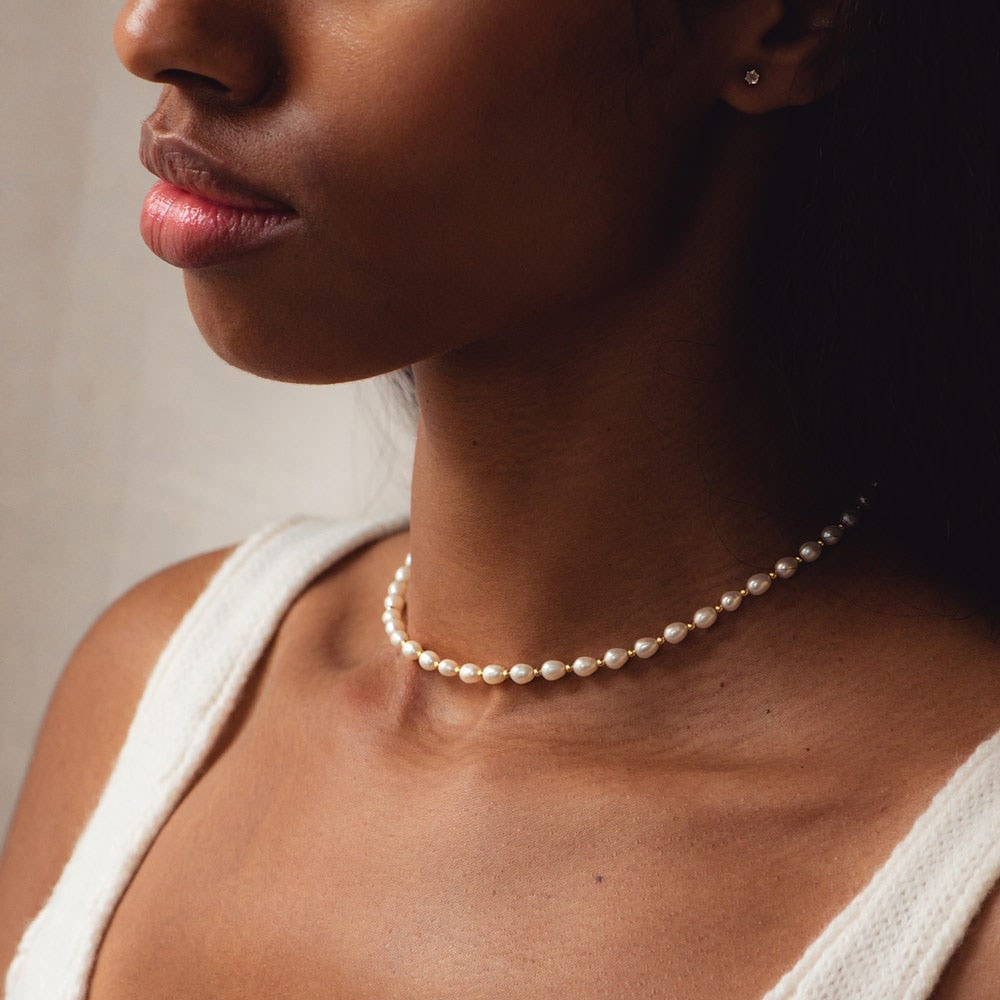 WHITE PEARL CHOKER IN YELLOW GOLD VERMEIL